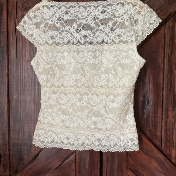 Neiman Marcus Hanky Panky Sweet Lace Top - Picture 8 of 11